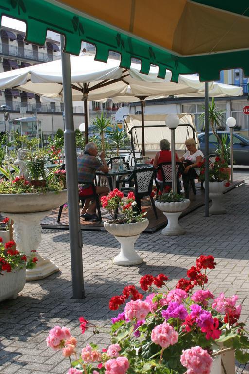 Hotel Trifoglio Lido di Jesolo Bagian luar foto